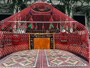 Аренда юрт: Аренда юрты, Каркас Деревянный, 75 баш, Стулья, Казан, Посуда — 24