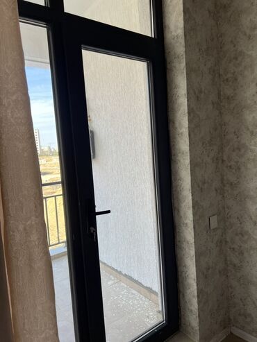 Təmir işləri: Salam. Uzun müddətli kirayə verilir. Yeni 14 mərtəbəli binanın 1-ci — 8