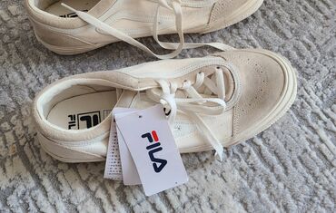 обувь из кореи: Кроссовки FILA оригинал новый из Кореи Причина продажи размер не