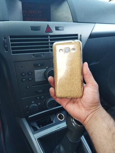 göycay: Samsung Galaxy J3 2016, Sensor, İki sim kartlı