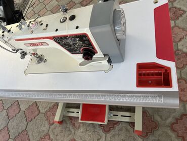советская швейная машинка: Продается швейная машинка полуавтоматбезшумная почти совершенно