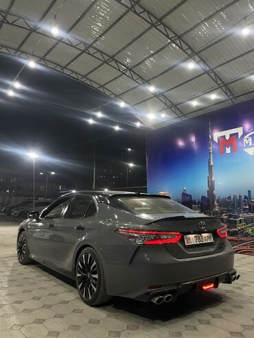 Toyota: Toyota Camry: 2020 г., 2.5 л, Автомат, Гибрид, Седан