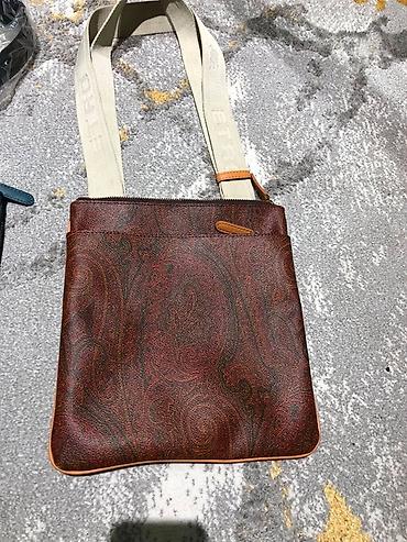 avangard style: Сумка Etro через плечо с фирменным узором paisley. Модель выполнена в — 1
