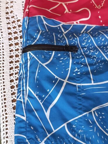 Bermude i šorcevi: Retko Adidas orig šorts/bermude Streetstyle kao nov Retko dostupan — 4