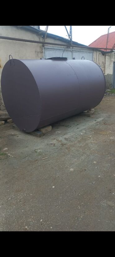 Baklar və çənlər: Bak, Metal, 1000 l l, İşlənmiş, Ödənişli çatdırılma — 1