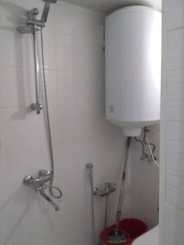 Uzunmüddətli kirayə mənzillər: Tarqovuda, İçəri şəhər metrosu yaxınlığında, 2 mərtəbəli binanın 2-ci — 16