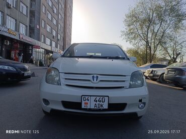 Toyota: Toyota ist: 2004 г., 1.3 л, Автомат, Бензин, Хэтчбэк