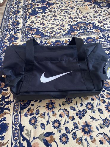 nike толстовка: Спортивная сумка Nike. Новая с биркой