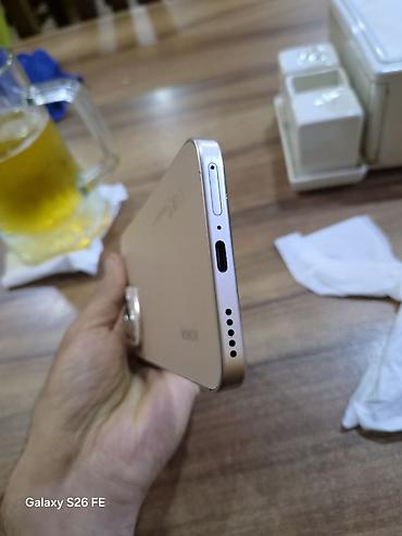 poko x8 pro: Honor 400, 256 GB — 6