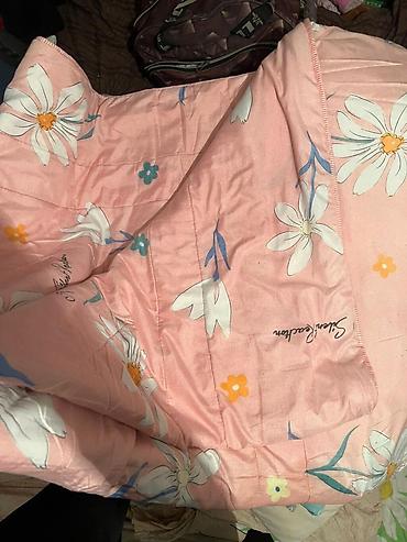 Одеяла и пледы: Одеяло, Б/у, Все сезоны — 6