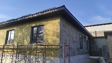 Фасадные кассеты (Туникафон): Туникафон от 650 сом за кв.м.
Парапеты,навесы,карнизы любой сложности — 3