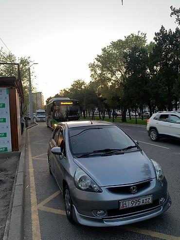 Honda: Honda Fit: 2002 г., 1.5 л, Автомат, Бензин, Хэтчбэк — 3