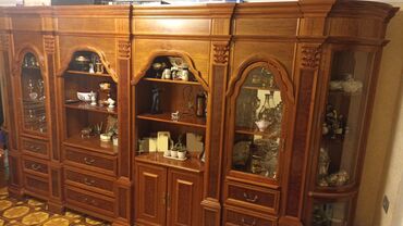 Dolablar: İşlənmiş, Açılan, Künc dolab, Servant, İtaliya — 6