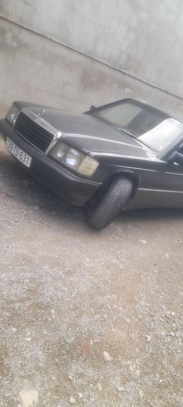 mercedes 180 b: Mercedes-Benz 190 (W201): 1.8 l | Sedan — 5