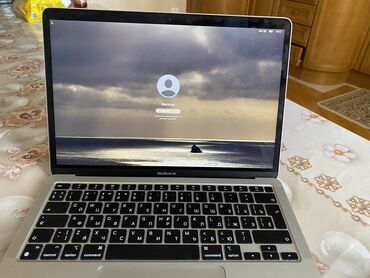 ikinci el macbook: Apple M1, 8 ГБ ОЗУ
