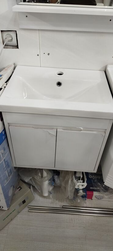 Hamam üçün lavabo və dolab dəsti - Material: ağ rəngli keramika