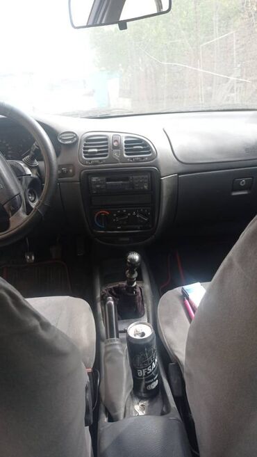 Daewoo: Daewoo Nubira: 1.6 l | 1998 il — 7