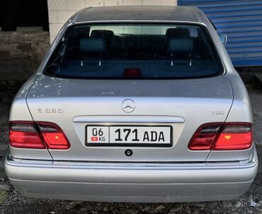 Mercedes-Benz: Mercedes-Benz E-Class: 1996 г., 2.3 л, Механика, Бензин, Седан