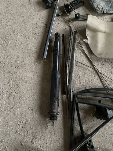 Другие автозапчасти: Мерседес 190 Нет 2.0бензин двигатель продан Есть коробка 4 ступ Есть — 33