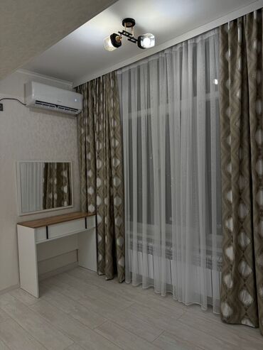 Посуточная аренда квартир: 3 комнаты, Душевая кабина, Постельное белье, Кондиционер — 3