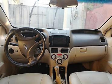 chery tiggo qiymeti: Ağ rəngli hatchback, 5 qapı, Azərbaycan nömrə nişanı 01-CV-167 — 5