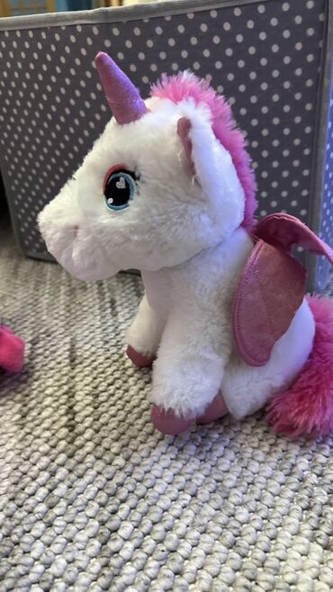 Oyuncaqlar: Müxtəlif qiymətlərə 5-15 azn arası yumşaq plyuş oyuncaqlar Təsvir: - — 7