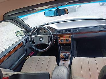 tir: Mercedes-Benz W124: 1986 г., 2.3 л, Седан — 6