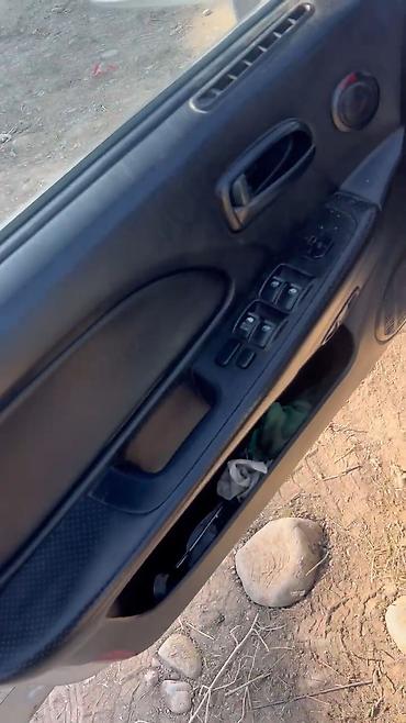хундай соната 2004: Hyundai Sonata: 2004 г., 2 л, Механика, Газ, Седан — 5