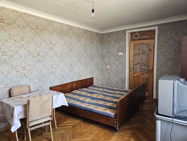 yari tikili: Гянджа, 1 комната, Вторичка, 40 м²