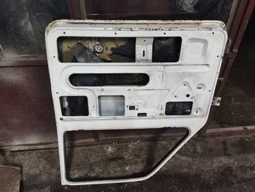 Auto delovi: Dodatni opis Vrata desna Lada 21213,21214 Niva br.4. U beloj boji — 11