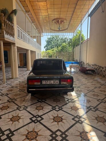 VAZ (LADA): VAZ 2107 sedan - Kuzov: 4 qapılı sedan, klassik “07” dizaynı - Rəng — 4