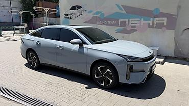 geely galaxy e5: Geely Galaxy L6: 2025 г., 1.5 л, Вариатор, Гибрид, Седан — 1