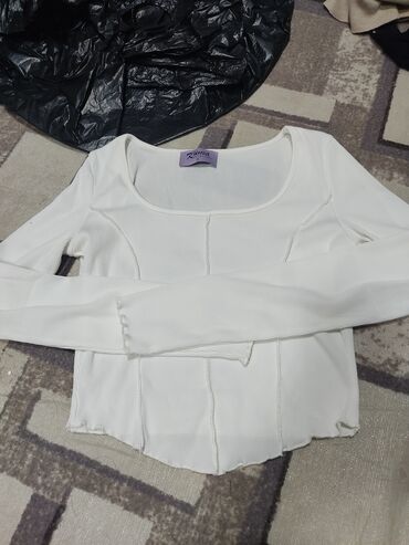 Мокасины и лоферы: За всё 2500 сом. все женские вещи на размер 42-44,вся обувь 37 at lalafo.kg — 19 Мокасины и лоферы: За всё 2500 сом. все женские вещи на размер 42-44,вся обувь 37 — 19