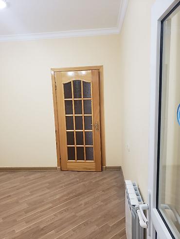 restoran is: Binəqədi rayonu, 9-cu mikrorayon, Mircəlal küçəsində 4 otaqlı ofis — 5