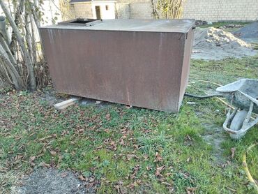 пищевой бак пластиковый 300 литров: Бак, Металл, 2000 л. л, Б/у