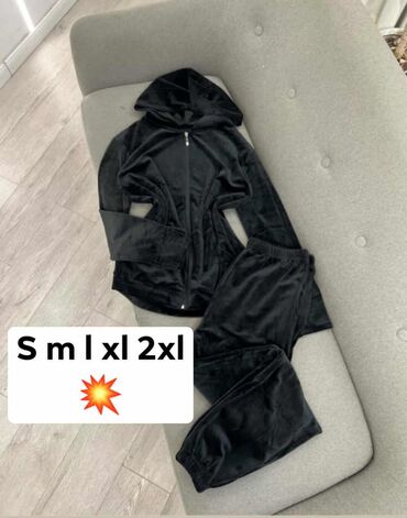 Gornji i donji deo: Ženski plišani trenerka komplet sa kapuljačom - Dvodelni set: gornji — 4