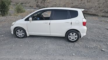 чехлы на машину бу: Honda Fit: 2004 г., 1.5 л, Вариатор, Бензин