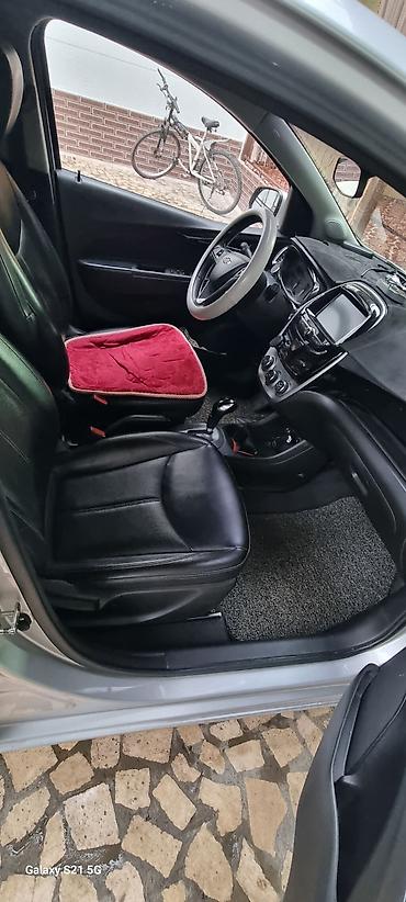 Chevrolet: Chevrolet Spark: 2015 г., 1 л, Вариатор, Бензин, Хэтчбэк — 9