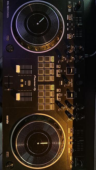 kontroller: Pioneer DJ DDJ‑REV1 DJ kontroleri - Serato inteqrasiyası: Serato DJ — 1