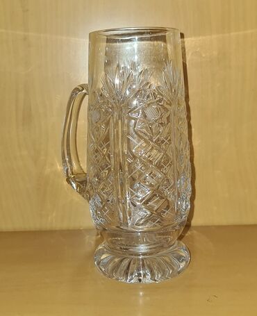 граненный стакан: Кружка для пива, хрусталь, высота 20 см, объем пол литра