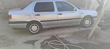 Volkswagen Vento: 1993 г., 1.8 л, Механика, Бензин, Седан