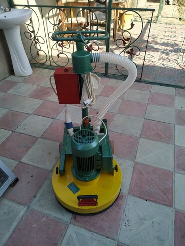 Döşəmə işləri: Pol ve parketlerin yonulub laklanmasi yuksek seviyyede — 19