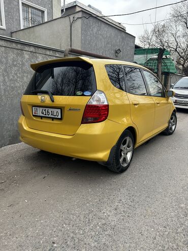 продаю honda jazz: Срочно продаю хонда жазз Левый руль автоматоб 1,4 Год2008 В