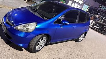 Honda Fit: 2005 г., 1.5 л, Автомат, Бензин, Хэтчбэк