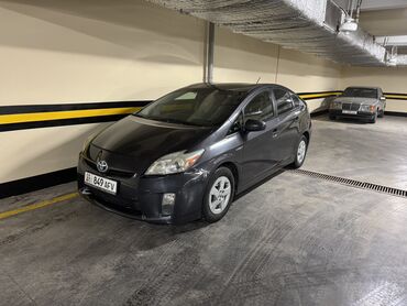 Toyota: Toyota Prius: 2011 г., 1.8 л, Автомат, Гибрид, Хэтчбэк