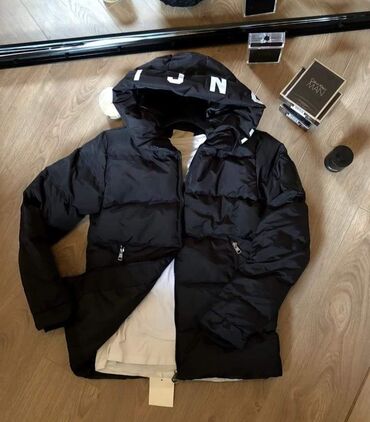 Ostale jakne: M - 2XL
7200 na lalafo.rs — 1 Ostale jakne: M - 2XL
7200 — 1