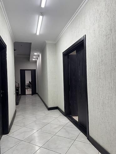 Аренда зданий: Сдается в аренду презентабельное офисное помещение по первой линии ( — 8