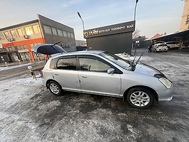 Honda: Honda Civic: 2001 г., 1.7 л, Вариатор, Бензин, Хэтчбэк — 5