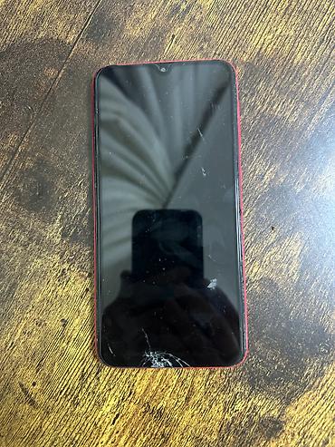 galaxy 10: Продаётся Samsung Galaxy A10 красного цвета. Состояние: * Дисплей — 2