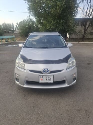 авто расрочка бишкек: Автомобиль Toyota Prius в серебристом цвете, представленный в кузове